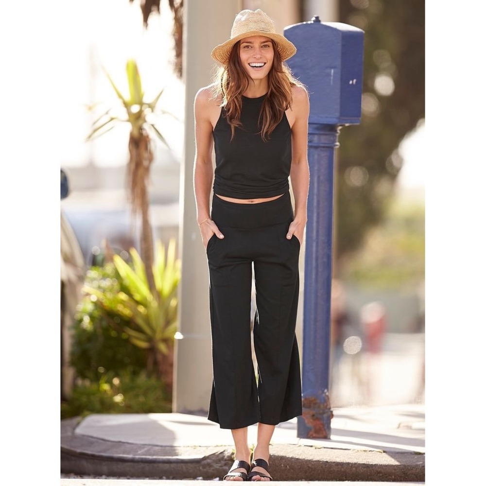 Athleta Globetrotter Ankle Crop Pants Black Wide Leg XL 777548-00 High Rise